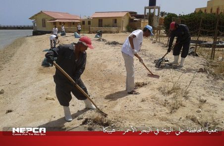 youth city beach clean up-North Hurghada