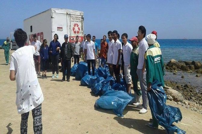 Clean Up with the German Hotel school in El Gouna