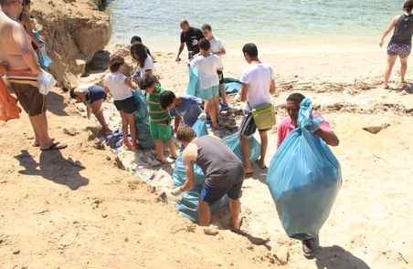 Magawish island clean up -Earth week