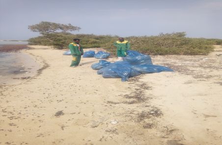 HEPCA’s Solid Waste team in clean-up campaign in Qal’aan - Marsa Alam
